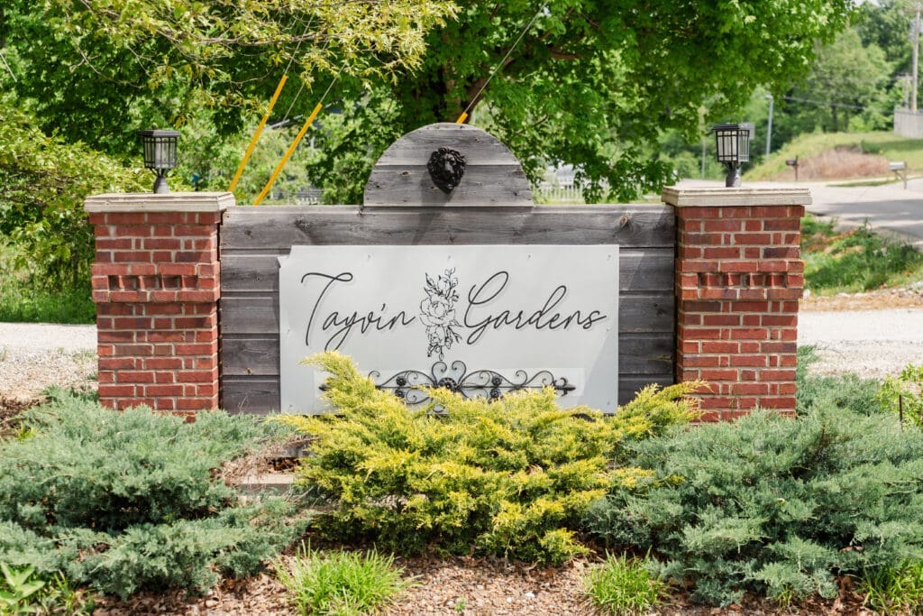 Tayvin Gardens wedding venue in Smiths Grove Kentucky