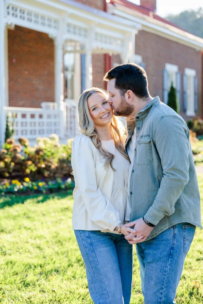 Amazing engagement photos at Ravenswood Mansion