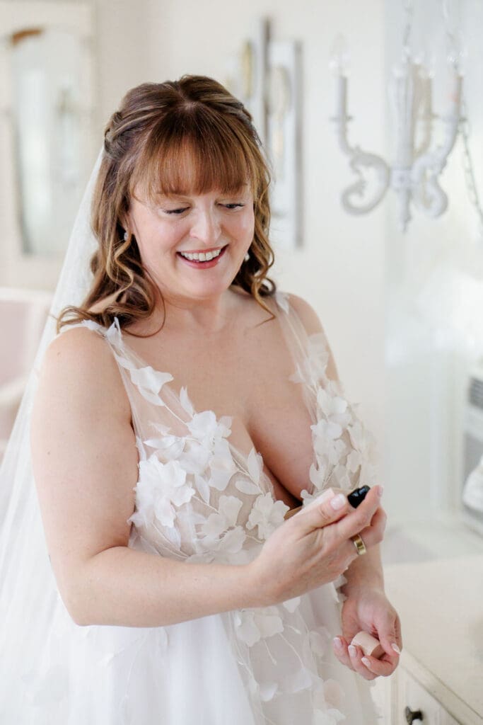 Bride getting ready photos at Iriswoods in Mt. Juliet, TN