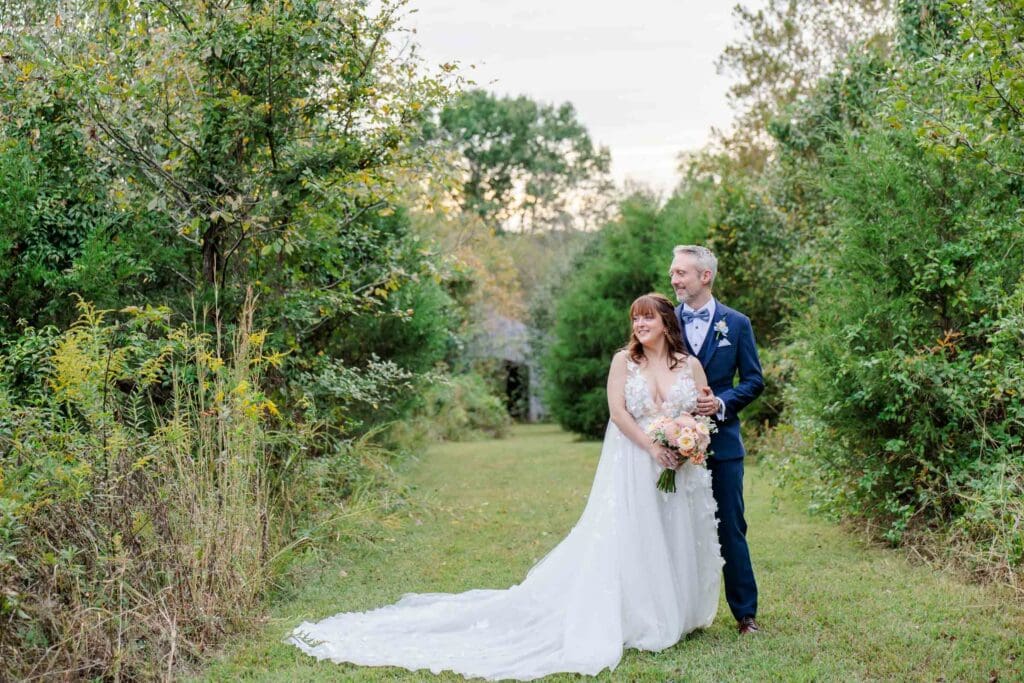 Timeless romanatic outdoor wedding portraits at Iriswoods wedding venue near Nashville, Tennessee