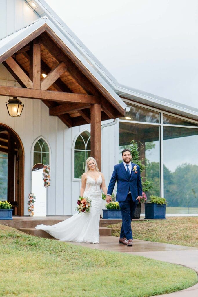 Bride and groom portraits at Paradise Ranch and Retreat in Springfield, Tennessee