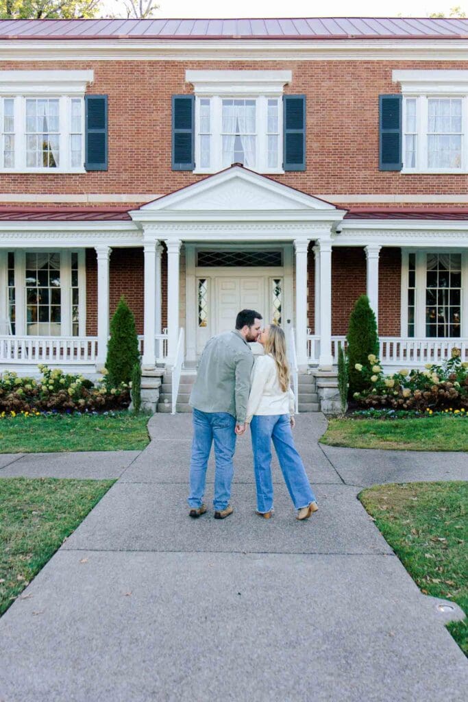 Ravenswood Mansion engagement photos